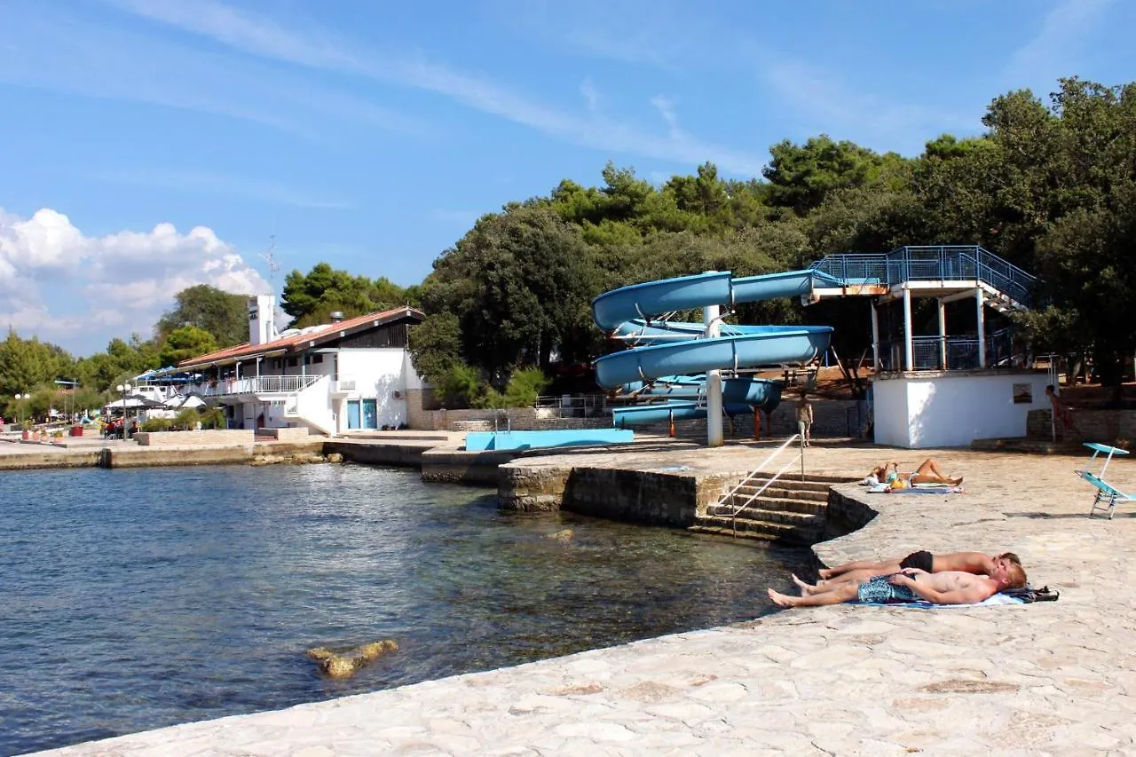 Apartments With Wifi Vrsar, Porec - 17473