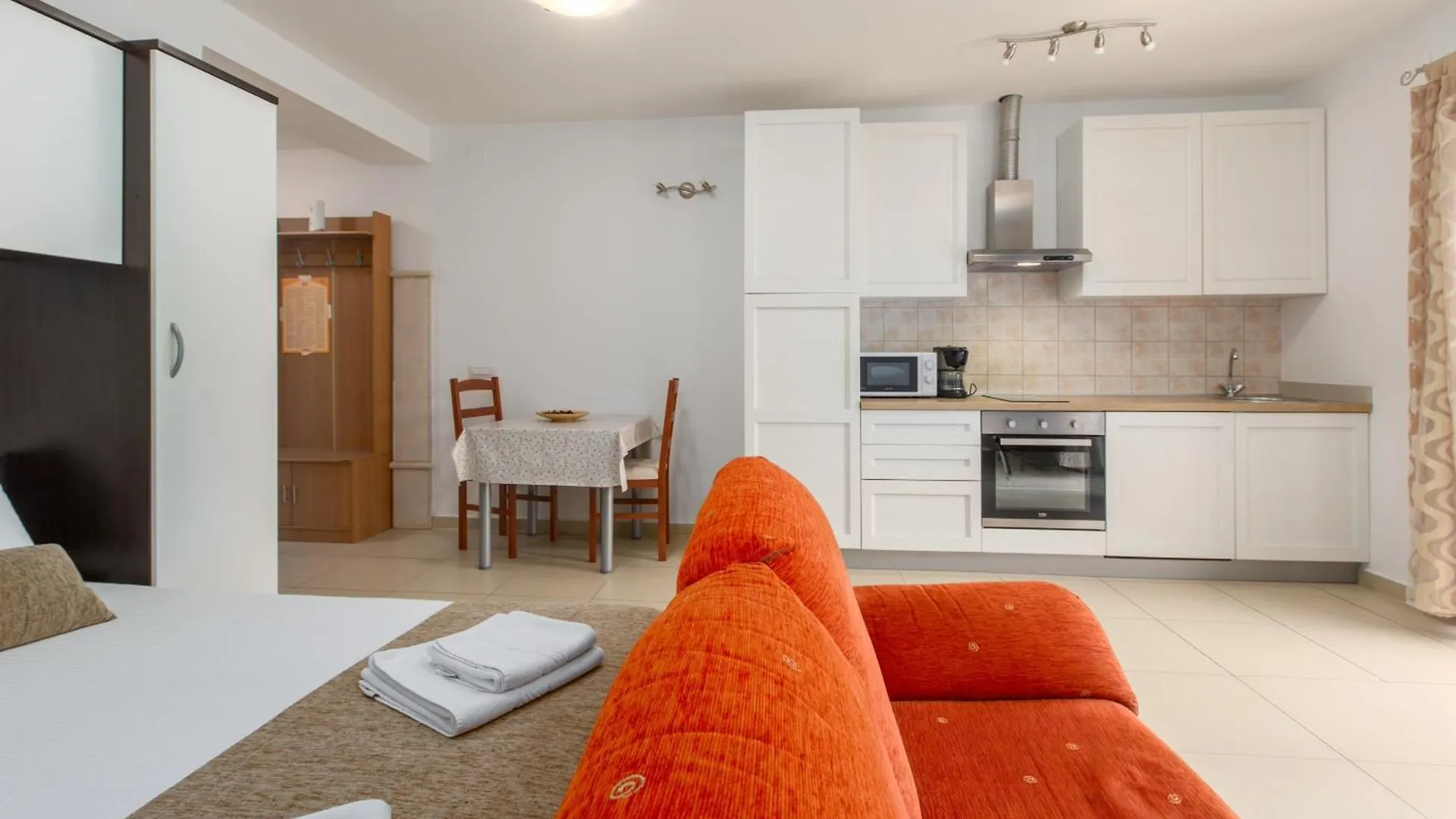 Apartments With Wifi Vrsar, Porec - 17473 0*, Vrsar Hırvatistan