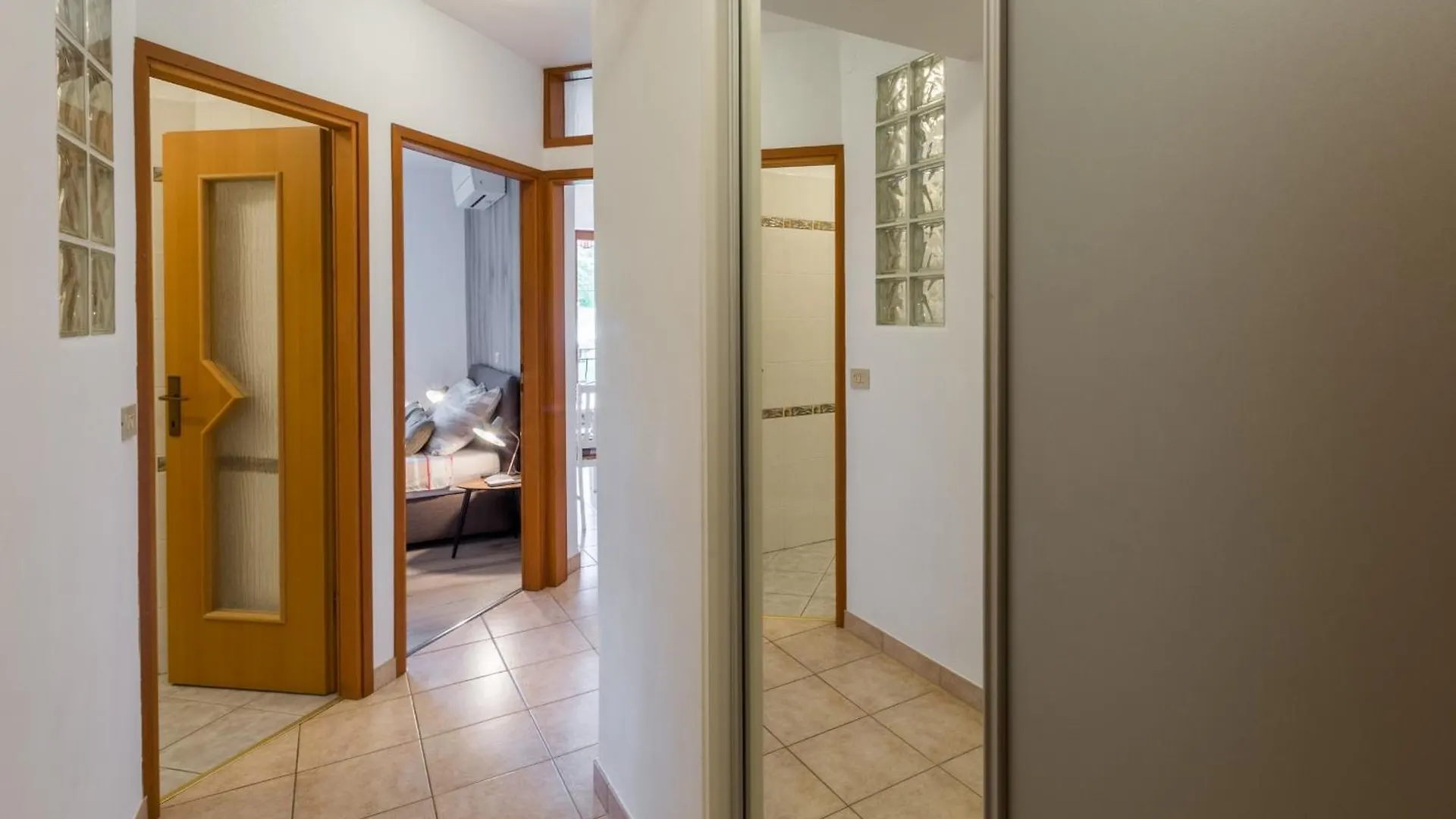 Apartments With Wifi Vrsar, Porec - 17473